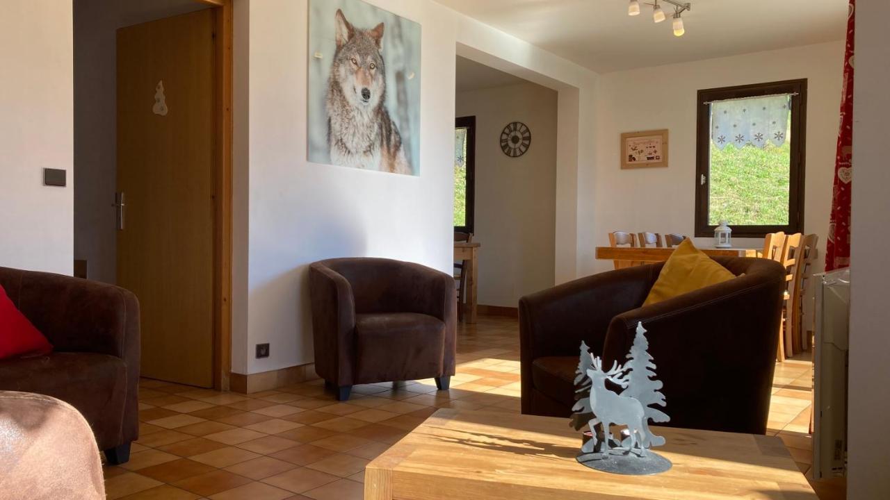 Demi Chalet Le Lachat نوتر دام دو بيلكومبيه المظهر الخارجي الصورة