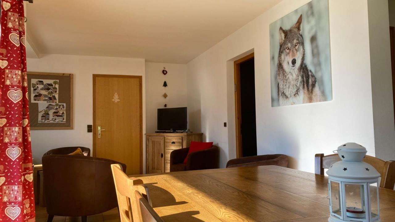 Demi Chalet Le Lachat نوتر دام دو بيلكومبيه المظهر الخارجي الصورة